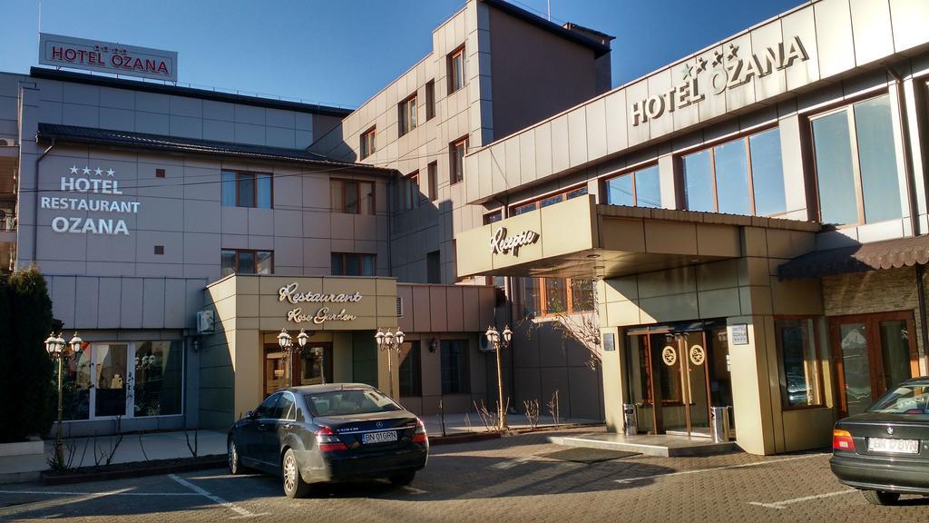 Hotel Ozana Bistrita  Bagian luar foto